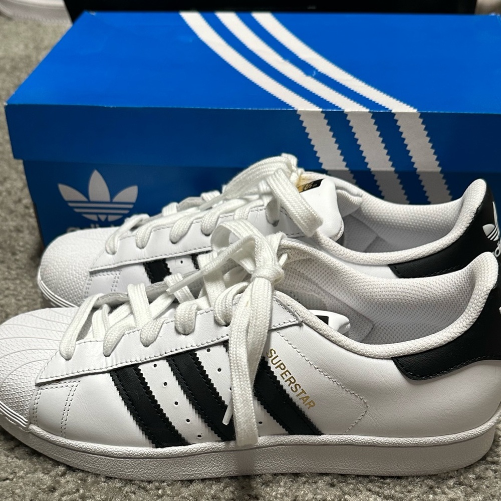 Women’s Adidas Superstar